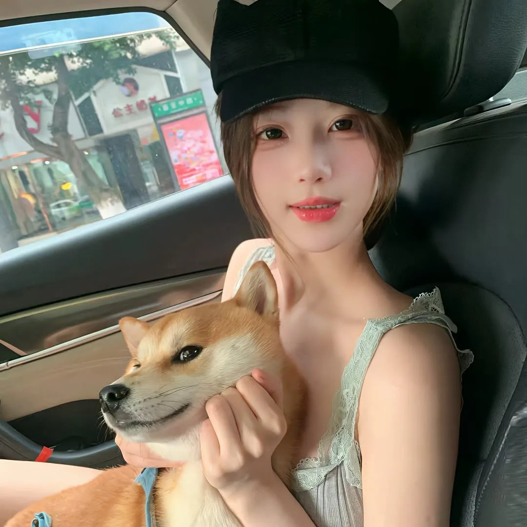 伴游女王