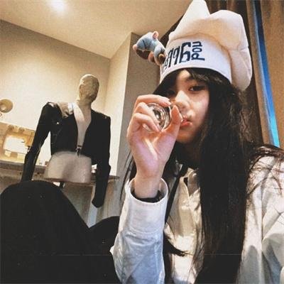 伴娘先拜堂